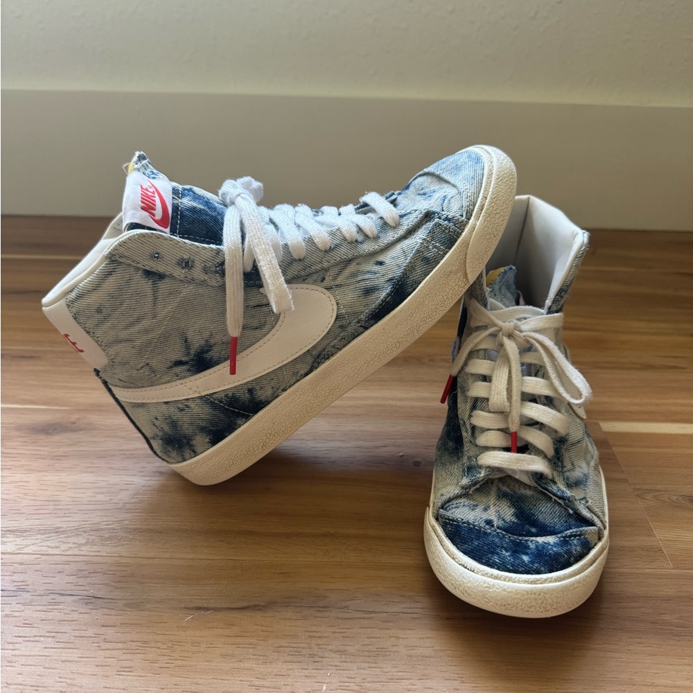 COPY - Nike Blazers size 8